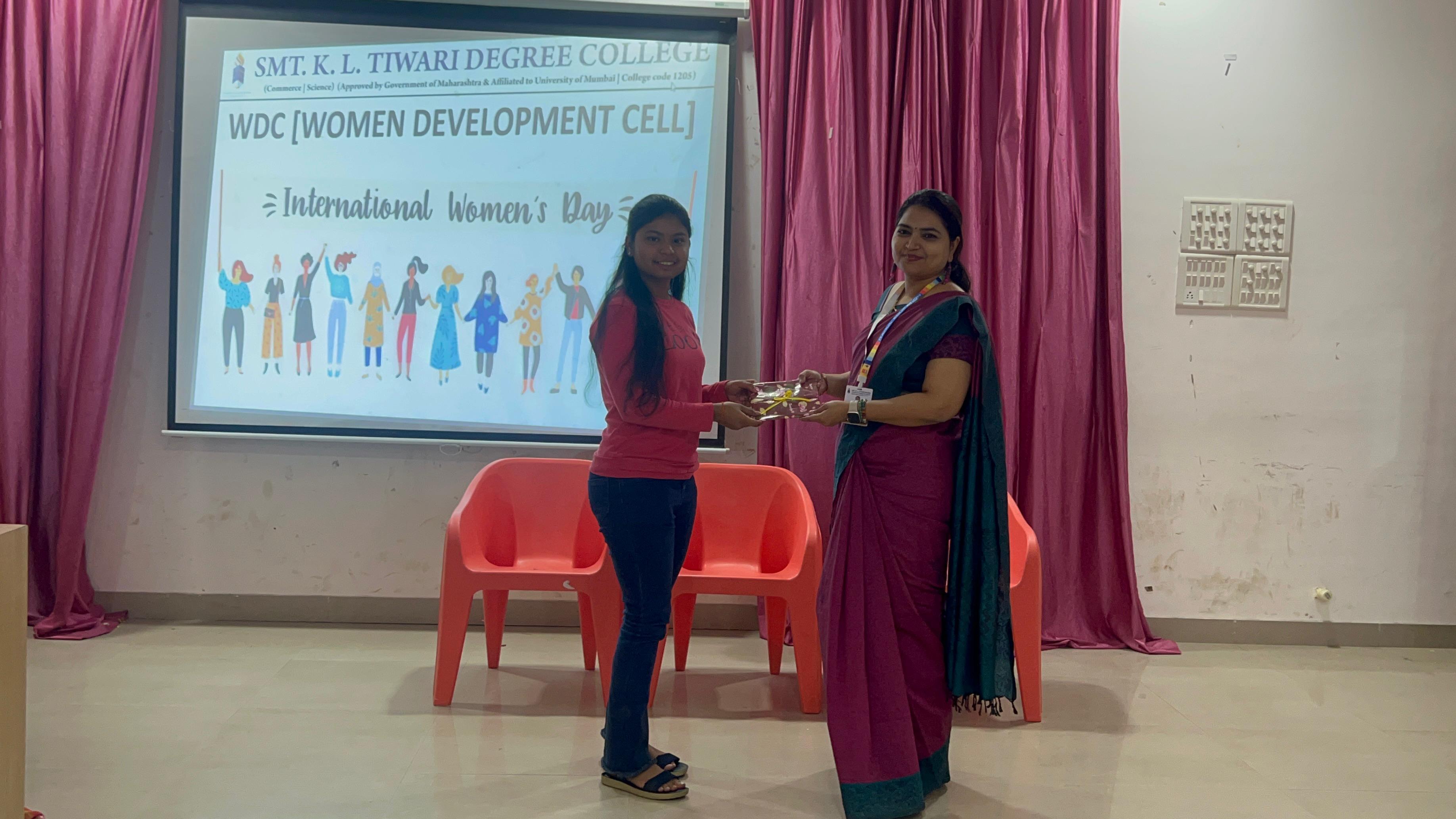 SMT. K.L. Tiwari Degree College of Commerce and Science Palghar Sports and Event photo 22